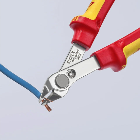 Insulated 5 Inch Diagonal Cutting Pliers With 1000V VDE Rating cutting a wire, showcasing flush cut precision and tool's red handle