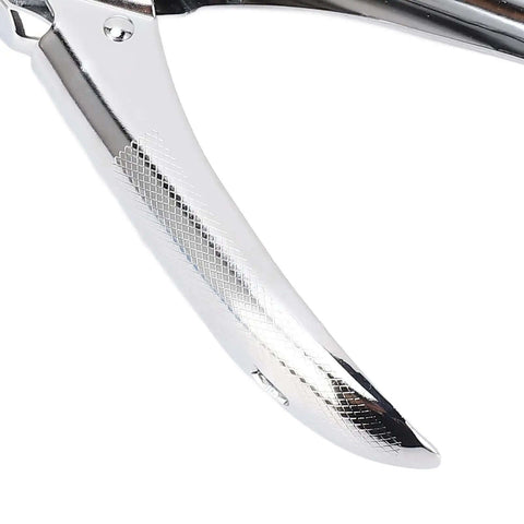 Chrome-plated handle detail of 5mm Single Hole Punch For 30 Sheets A4 Paper Handheld Manual Puncher with ergonomic design