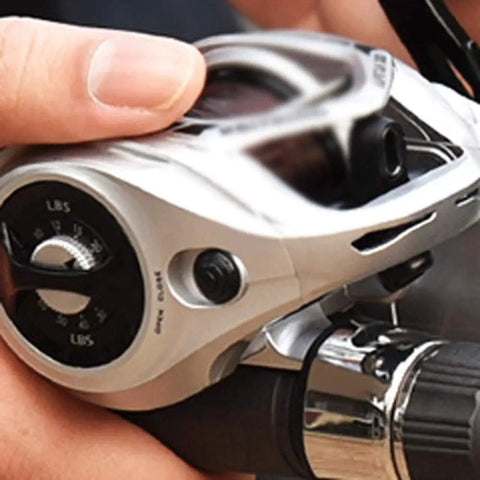 Palm Sized Fishing Reel With Slow Shaking Iron Plate 3000 Line Capacity Line Cup Durable Anti Rust Metal Housing for easy casting