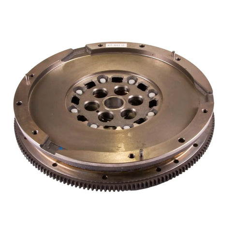 Heavy Duty Dual Mass Clutch Flywheel Replacement Built Badass For No Hassle Shifts And Sweet Cruise Control Fit 2004 2007 Cadillac Chevrolet Cts Ssr 5 7L V8, top view of steel flywheel.