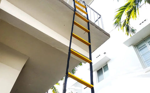 Three Story 25 Foot Rope Fire Escape Ladder For Home Use Third Floor Grab And Go Emergency Balcony Rescue Ladder on building facade