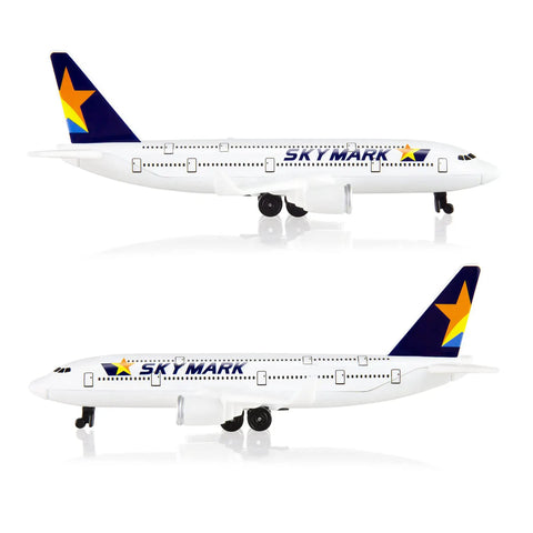 1/400 Skymark Plastic Airplane Model Diecast Replica For Collectors And Display Highly Detailed Build With Durable Metal