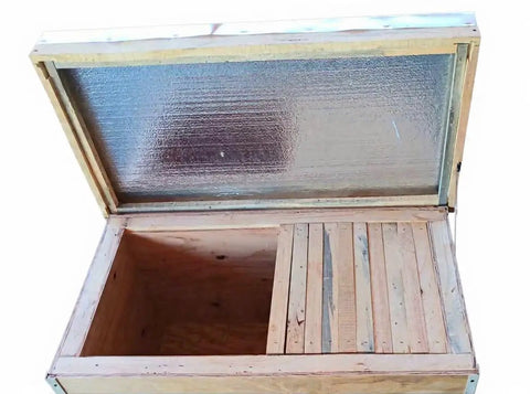 Heavy Duty Insulated Layens Horizontal Beehive With One Point Five Inch Foam Walls Holds Twenty Frames No Sweat Assembly Aluminum Roof open showing double walled interior.