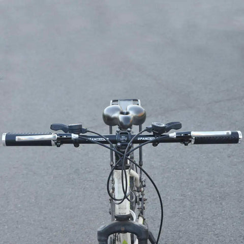 Aluminum Alloy Flat Bike Handlebar 31.8mm Clamp 620mm Length For Mountain And Road Bikes Matte Black Finish Durable Bar For Trail Riding And Daily Commutes.