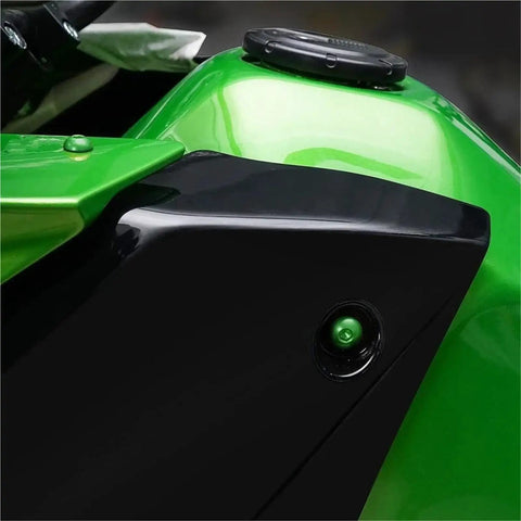 177 Piece Motorcycle Fairing Bolt Kit For YZFR6 YZFR1 YZFR3 YZFR7 With Windshield Screws Fasteners Nuts Clips Washers Replacement Black Premium Stainless Steel Construction For Long Lasting Strength Easy Install And Universal Fit For Bike Body close-up on green fairing