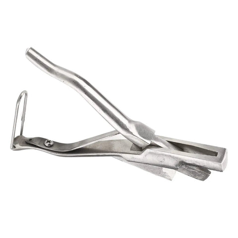 V Shape Pig Ear Mark Plier Stainless Steel Ear Notcher With Buckle For Cattle Sheep And Goats, side view, ergonomic handles