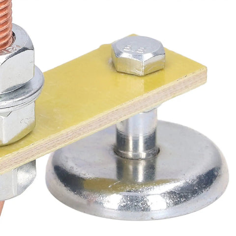 Detailed view of heavy duty magnetic ground clamp for welders showcasing the Ndfeb magnet and adjustable jaw design.