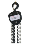 Heavy Duty 1 Ton Manual Chain Hoist With G80 Lifting Gear And 3 Meter Height For Tough Construction Sites Plus Rigging Works viewed from the front with chain and hook.