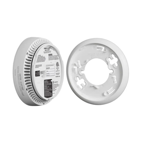 Top Shelf Hardwire Smoke Alarm With Battery Backup And Early Warning Chirp Total No Sweat Setup Three Pack Bundle showing back and mount.