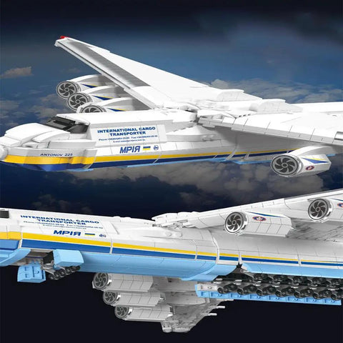 An-225 Transport Aircraft Building Blocks Set 1 135 Scale With 1728 Pieces model front and underside view