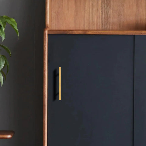 Black cupboard with Five Pack 128mm Gold Kitchen Cabinet Handles And Drawer Pulls For Wardrobe Cupboard Doors Polished Finish Cabinet Hardware