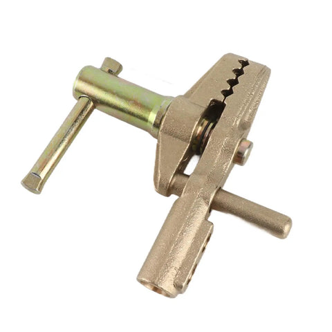 Heavy Duty 600A Brass Welding Ground Clamp With Screw Connection For All Copper Cables Anti Oxidation Heavy Metal Jobs Like Ship Yards close-up view of sturdy brass construction.