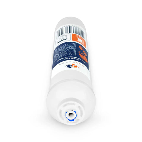 Slick Inline Activated Carbon Water Filter For Refrigerator And Icemaker With Quick Connect Fit For Standard One Fourth Inch Tubing showing end view with blue connector.