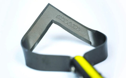 Close-up of V Blade Weeder Scuffle Hoe With A 54 Inch Fiberglass Handle And Grips for quick weeding, featuring open design blade.
