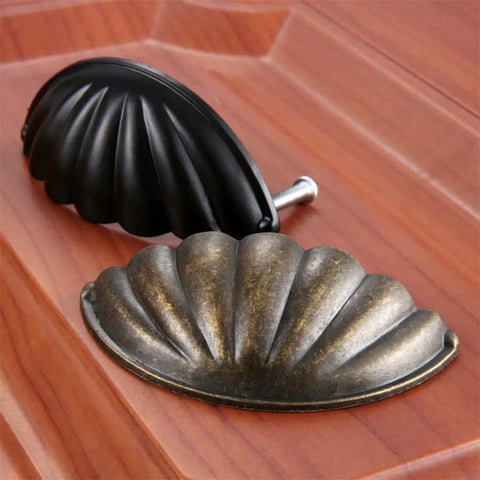 One Piece Zinc Alloy Kitchen Drawer Cabinet Door Handle Knob With Antique Bronze And Black Finish, elegant vintage look hardware