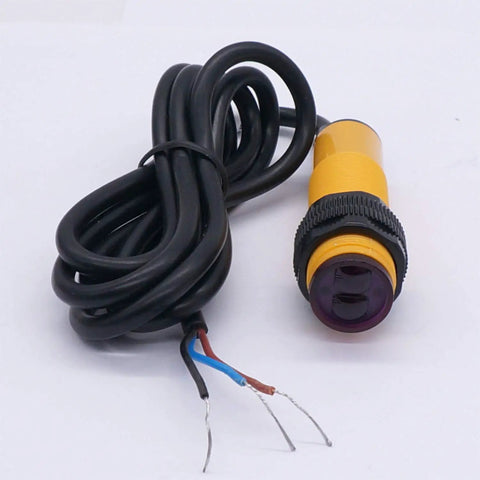 30Cm Adjustable M18 Diffuse Photoelectric Switch Sensor with wires, NPN, Normally Open, E3F-DS30C4, ready-to-install, front view.