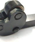 Pro Grade Pivot Head Knurling Tool With Diamond Metric Pattern For Lathes, Half Inch Square Shank, Medium Size, close-up view