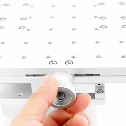 Adjusting knob of High Grade Aluminum 3 Axis Manual Slide Table Heavy Lifter Portable Translation Stage for precision control.