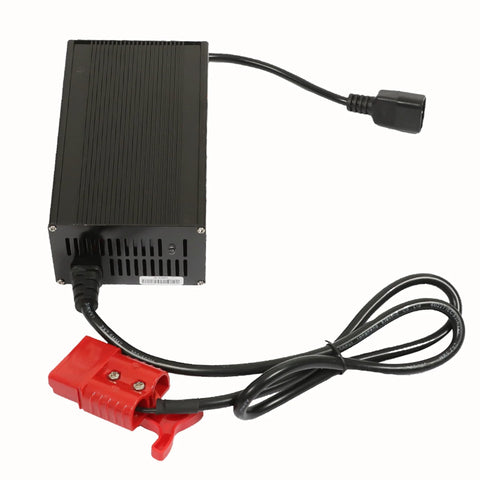 Heavy Duty Floor Scrubber Charger With Pallet Jack 24V 10A SB120 Red Connector Built In Short Circuit Protection
