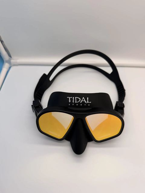 Aluma Pro Freedive Mask With Dope Anti Fog Technology, Ultra Low Volume For Freediving Snorkeling And Scuba, Tempered Glass Lens, Black With Tinted Lens, Durable Aluminum Frame For Clear Fog Free Underwater Vision.