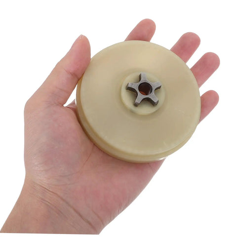 2 Pack Chainsaw Replacement Sprocket Gear Kit For Electric Chainsaws Inner Drive Plastic Gear Assembly For Smooth Power Transmission In Workshop And Garden Maintenance, beige plastic gear in hand