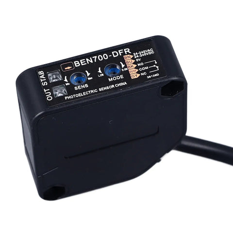 Indoor Wall Mounted Retroreflective Photoelectric Sensor With 1.8m Cable And Reflector Panel for automation equipment control