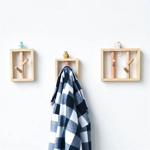 Heavy Duty Solid Wood Wall Mounted Coat Rack Hook Kit For Bags Hats Keys And Towels Quick Mount Entryway Storage Piece with hooks and plaid blanket