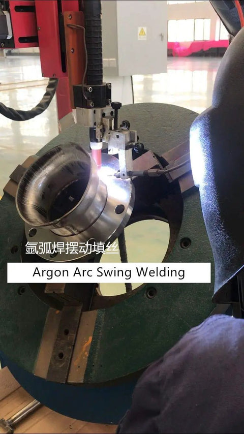 Solid Cnc Welding Positioner With Smooth Rotary Turntable And Auto Control Perfect For Pipe And Flange Seam Jobs Under Thirty Kilos Offers Zero To One Hundred Degree Tilt Plus A Beefy Three Hundred Millimeter Chuck For Hassle Free Shop Work in use on a pipe seam.