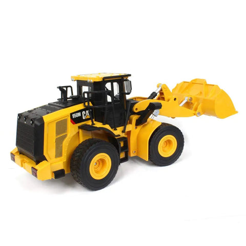 1/24 Scale Caterpillar 950M Wheel Loader RC Toy, side view, yellow plastic, showing realistic lights and sound features
