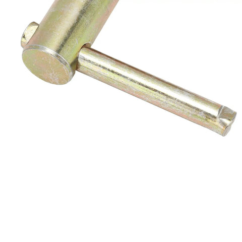 Super Heavy Duty 800A Grounding Brass Welding Clamp With Rubber Sleeve For Top Tier Electrical Conductivity And Minimal Resistance During Any Serious Welding Project Job close-up of brass clamp with cylindrical body.