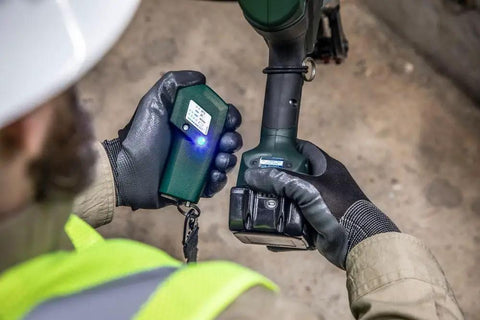 Heavy Duty Gator Remote Cable Cutter Bare Tool With Wireless Remote for snipping soft metal jackets controlled by a wireless remote.