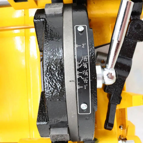 Heavy Duty 220 Volt Electric Pipe Threader Machine real workhorse detail of the size adjustment gauge for pipe cutting.