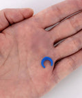 One Quarter Inch Locking Clips 50 Pack For Reverse Osmosis RO Water Line Quick Connect Fittings Blue Plastic Clips Easy To Use And Lock It Down RO System Fittings Non Toxic Material shown on hand