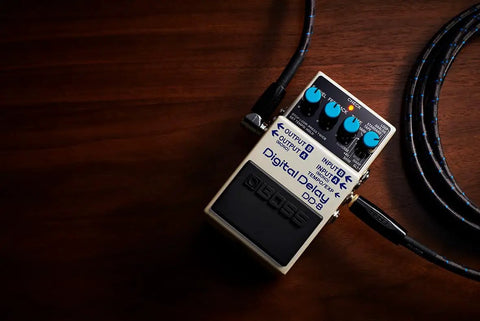 Digital Delay Guitar Effects Pedal With 11 Modes, From Classic Echoes To Shimmer And Mod, Looper Up To 40 Seconds, on wooden surface