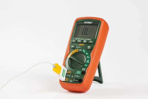 True RMS Heavy Duty Industrial Multimeter With IP67 Waterproof And 6 Foot Drop Protection CAT IV 1000V UL Listed angled view