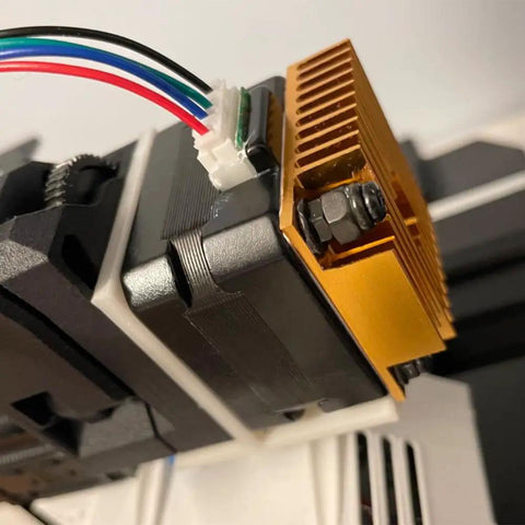 4 Pack 1 Meter 4Pin To 6Pin Stepper Motor Cables For 3D Printers, XH2.54 To PH2.0 Connectors close-up view of motor installation