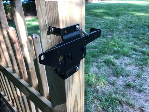 Heavy Duty Self Locking Gate Latch For Wood Fences And Metal Gates Post Mount Gravity Door Lock With Fingertip Release And Pull String Pool Safe Outdoor Garden Black Finish 2 Pack on wood fence post