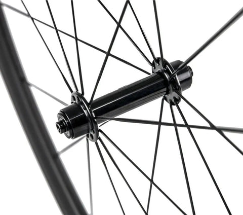 Close-up of Ultra Light 700C Road Bike Carbon Clincher Wheelset hub and spokes for Shimano 8 9 10 11 Speed Cassettes