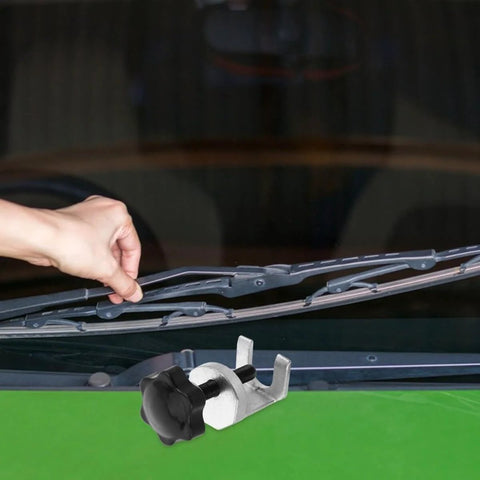 Universal Windshield Wiper Arm Puller And Bearing Removal Tool For Vehicle Repair And Automotive Maintenance in use