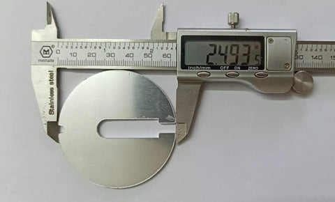 Digital caliper measuring aluminum rear-notch bandsaw table insert from Rear Notch Bandsaw Table Insert Pack Of 2 For 14 Inch Saws Aluminum Inserts For Most Imported Bandsaws Fits Rear Pin Notch No Fuss Install And Easy Use.
