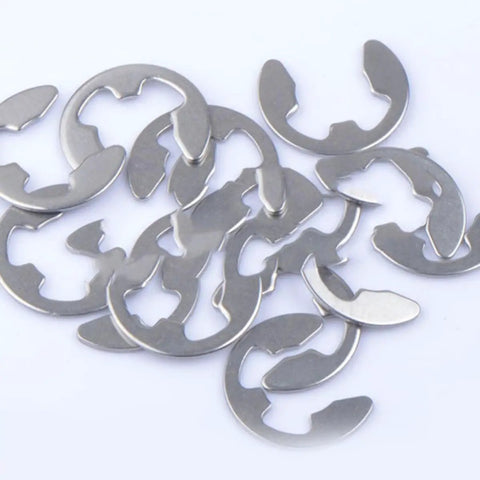 Close-up of 400 Piece Stainless Steel E Shaped Snap Ring Kit M1.5 To M15 Retaining Rings For Shaft Grooves, Wear Resistant Clip Set