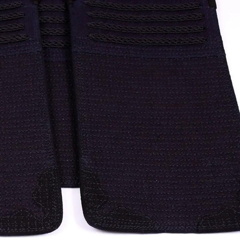 Durable Kendo Bogu Armor with woven embroidery tare in Korean cowhide leather, six section floral cross-stitched futon view