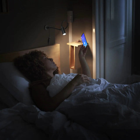 USB Powered Magnetic Flexible LED Work Light With Gooseneck 3W Dimmable Inspection Spotlight in bedroom setting
