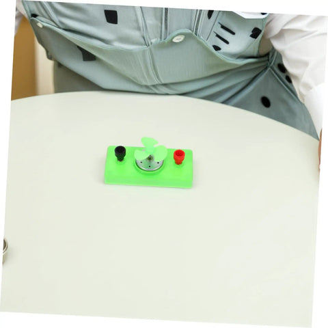 Child assembling Mini Solar Powered DC Motor For Science Experiments And Hands On DIY Projects, Quiet Electric Motor Kit