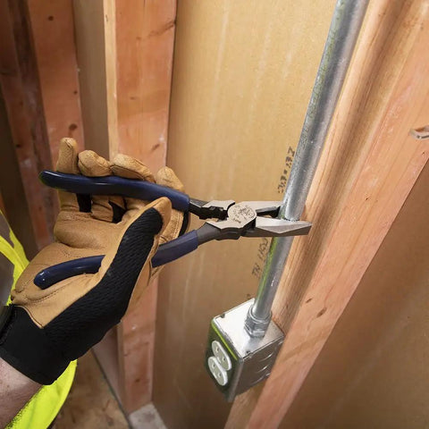 High Leverage Lineman Pliers With Crimp Die And Toothed Pipe Grip Induction Hardened Knives 8 Inch Electrician Tool cutting pipe