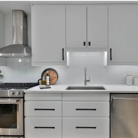 Modern kitchen with 10 Pack 5 Inch Hole Centers Matte Black Cabinet Handles And Drawer Pulls on gray cabinets