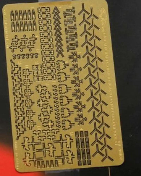 1/700 US Navy Aircraft Carrier Logistics Vehicles And Equipment Resin Model Kit, unpainted parts sheet display