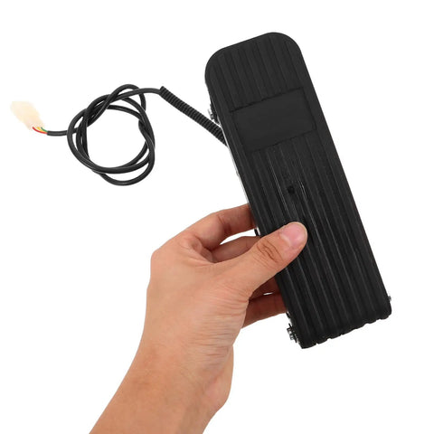 Hand holding Floor Mounted Pottery Wheel Foot Pedal Throttle Controller For Ceramic Forming Machines Adjustable Speed Control