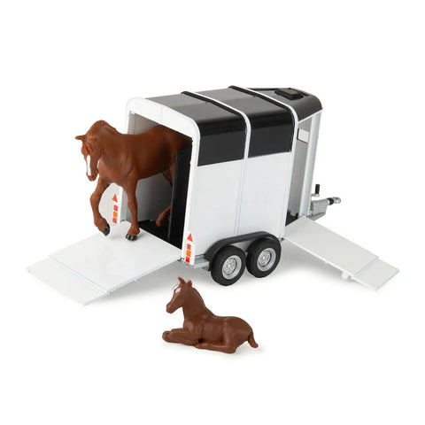1/32 Scale Green Pickup Truck With Horse Trailer And Figures Farm Playset For Ages 3 Plus, horse exiting trailer