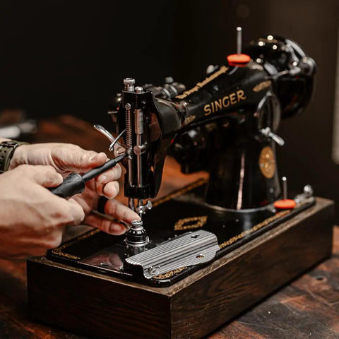 Using Space Saver Magnetic Screwdriver Set With Hollow Handle on a vintage sewing machine